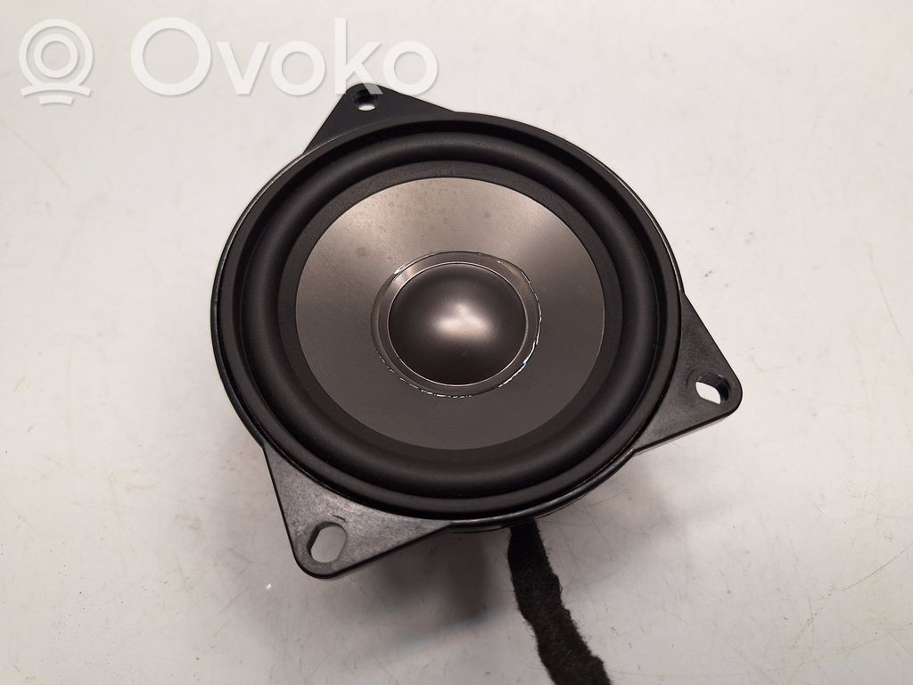 BMW 7 E65 E66 Takaoven kaiutin 
