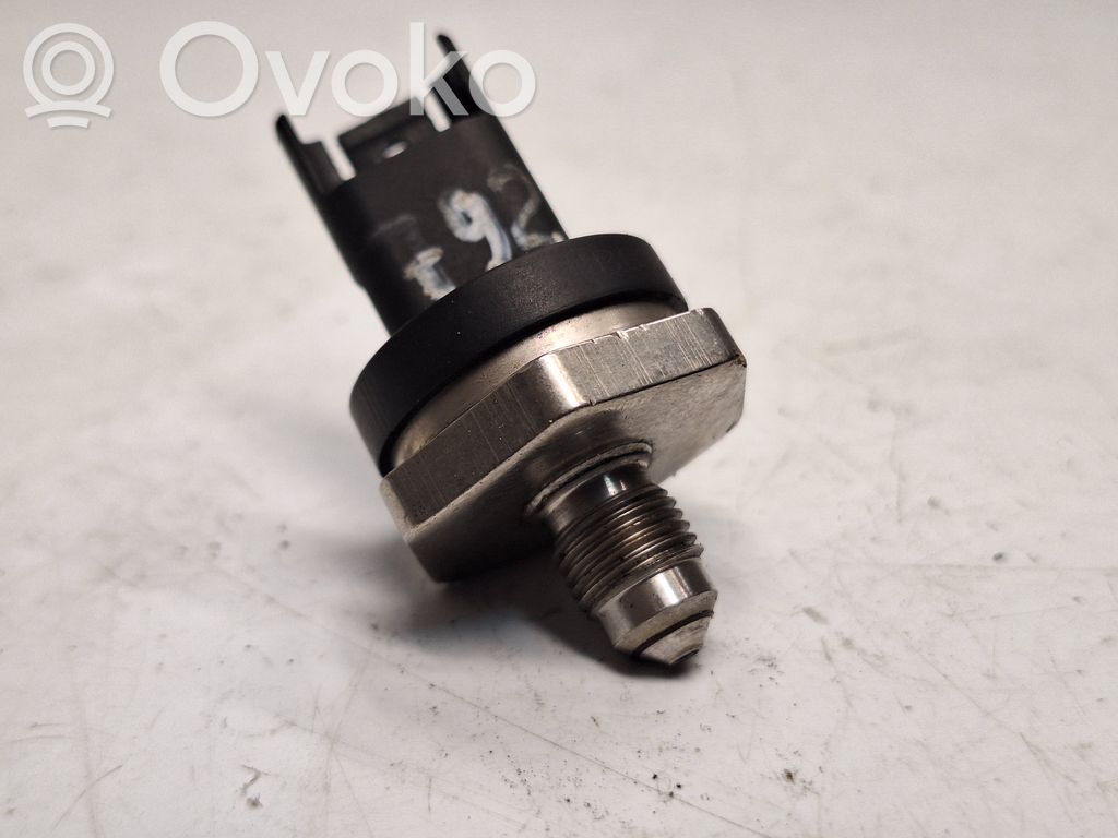 BMW 5 F10 F11 Fuel pressure sensor 