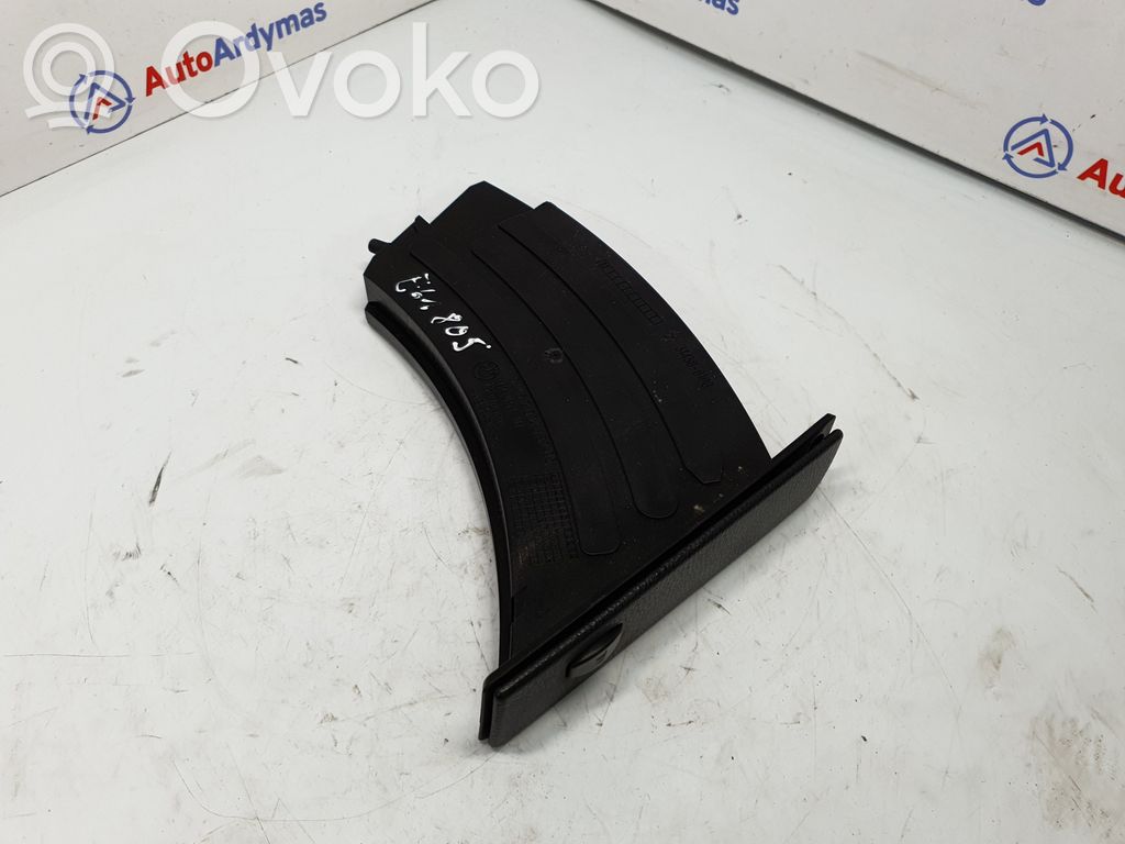 BMW 5 E60 E61 Держатель чашки 