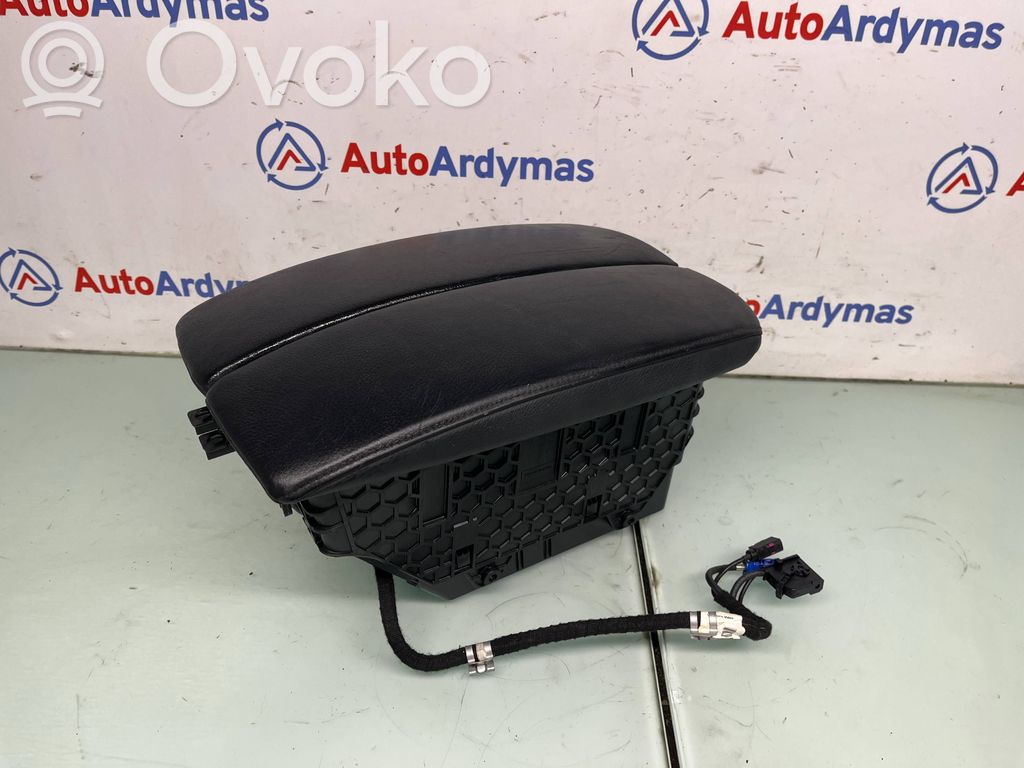 BMW X5 E70 Armrest 