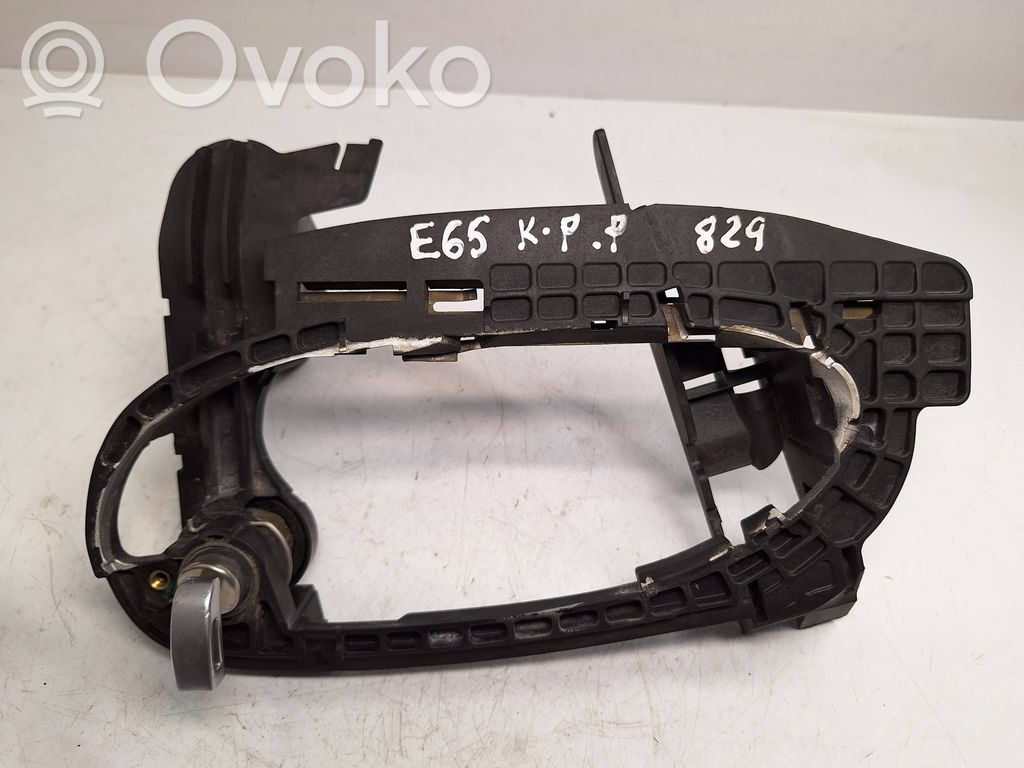 BMW 7 E65 E66 Halterung Türgriff vorne 