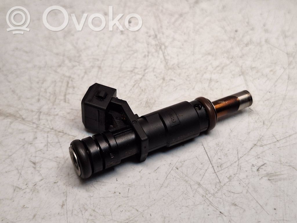 BMW X3 F25 Fuel injector 