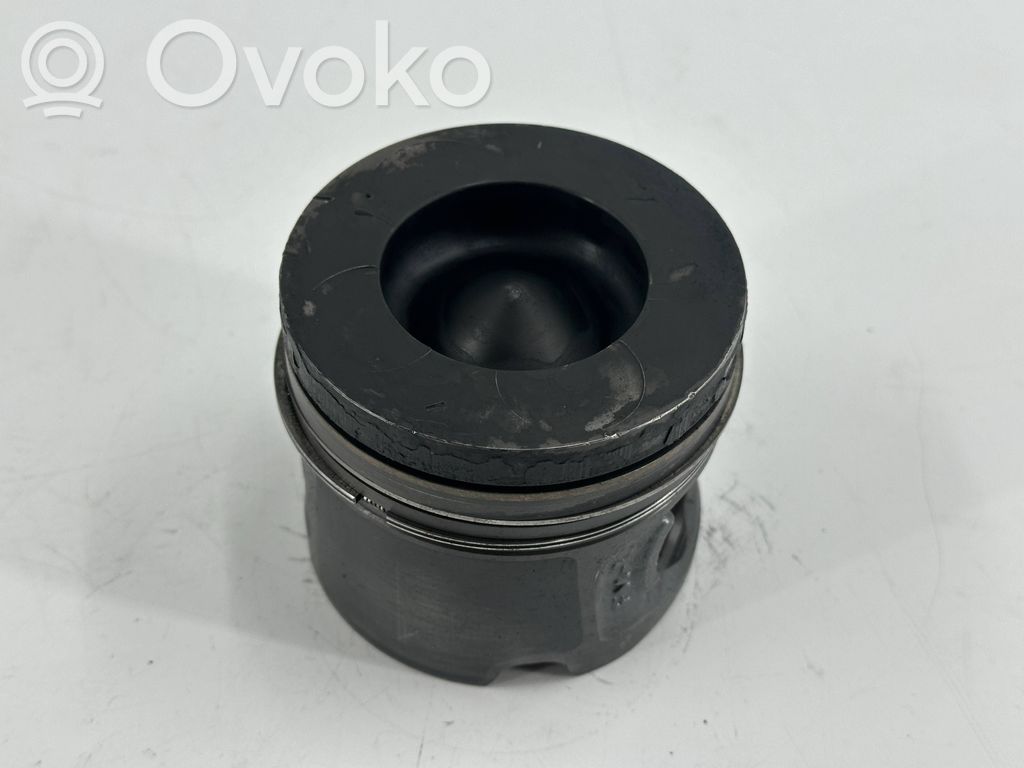 BMW 3 E90 E91 Piston 