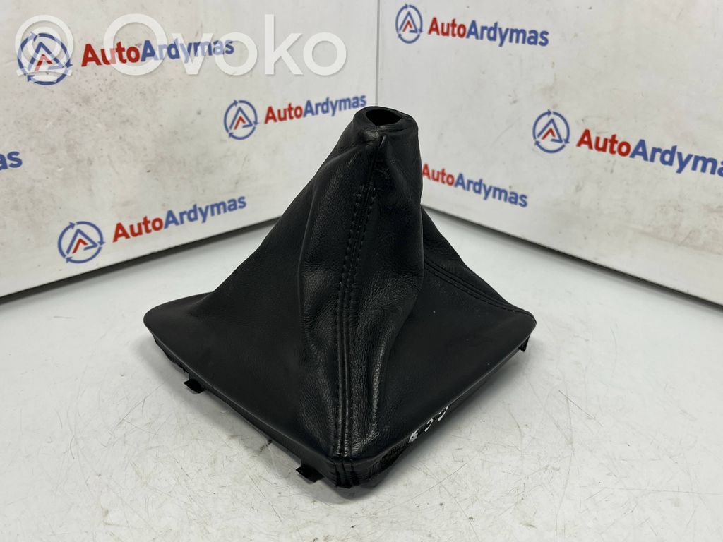 BMW 1 E81 E87 Pavarų perjungimo svirties apdaila (oda, bumbulas) 