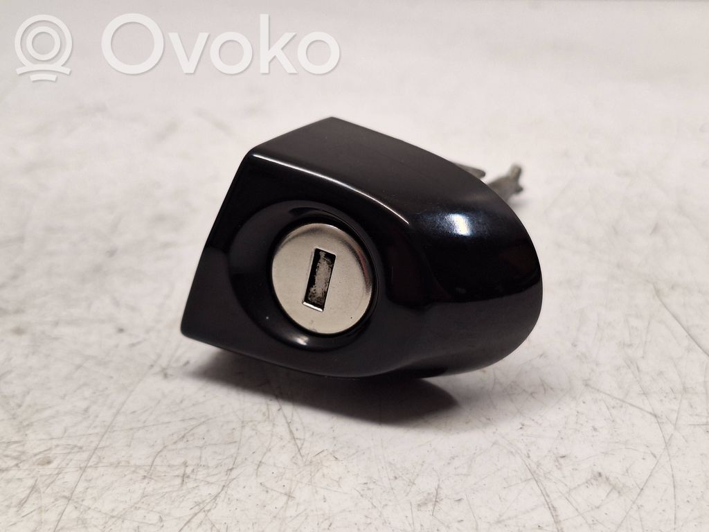 BMW X3 F25 Front door lock (next to the handle) 