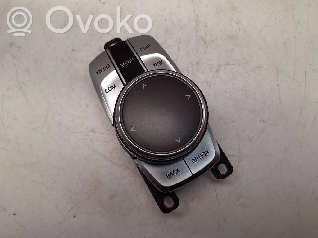 BMW 7 G11 G12 Panel radia 
