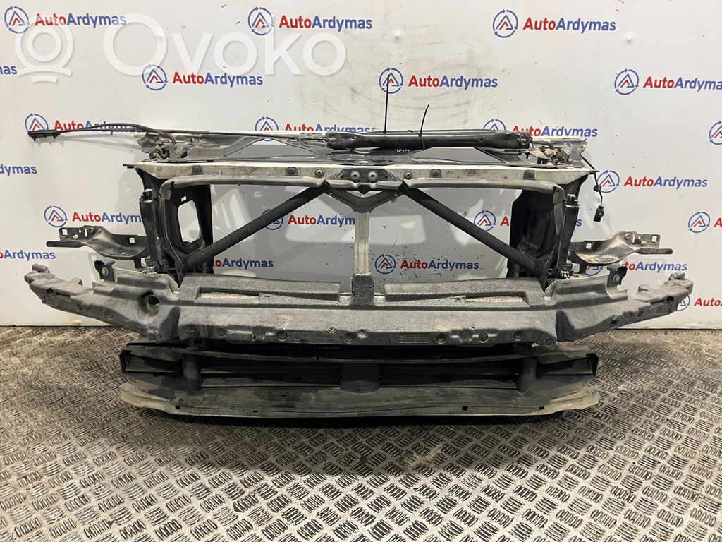 BMW 7 G11 G12 Pas przedni 