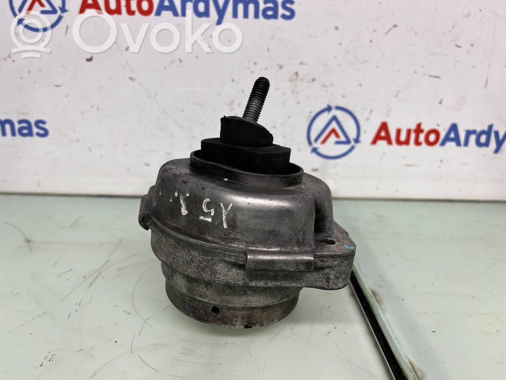 BMW X5 E53 Engine mount bracket 