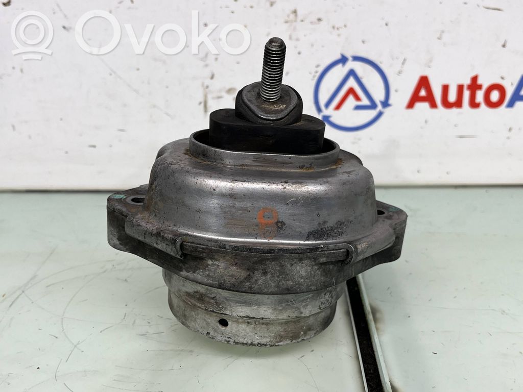 BMW X5 E53 Engine mount bracket 