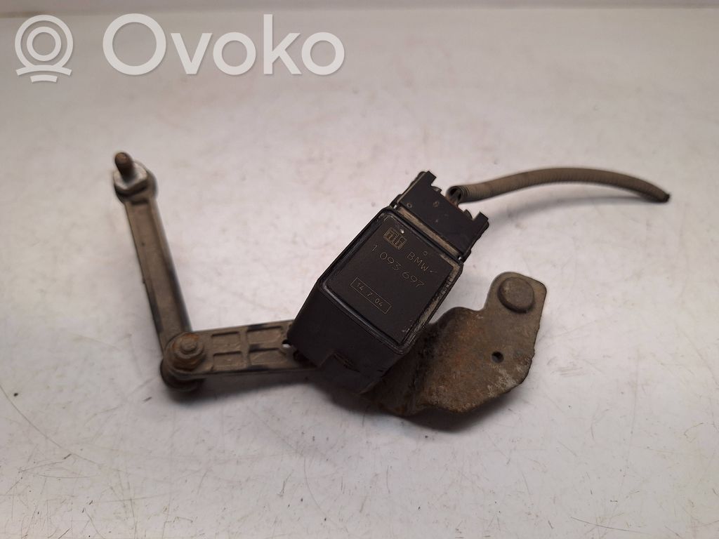 BMW 5 E60 E61 Ajovalon korkeusanturi 