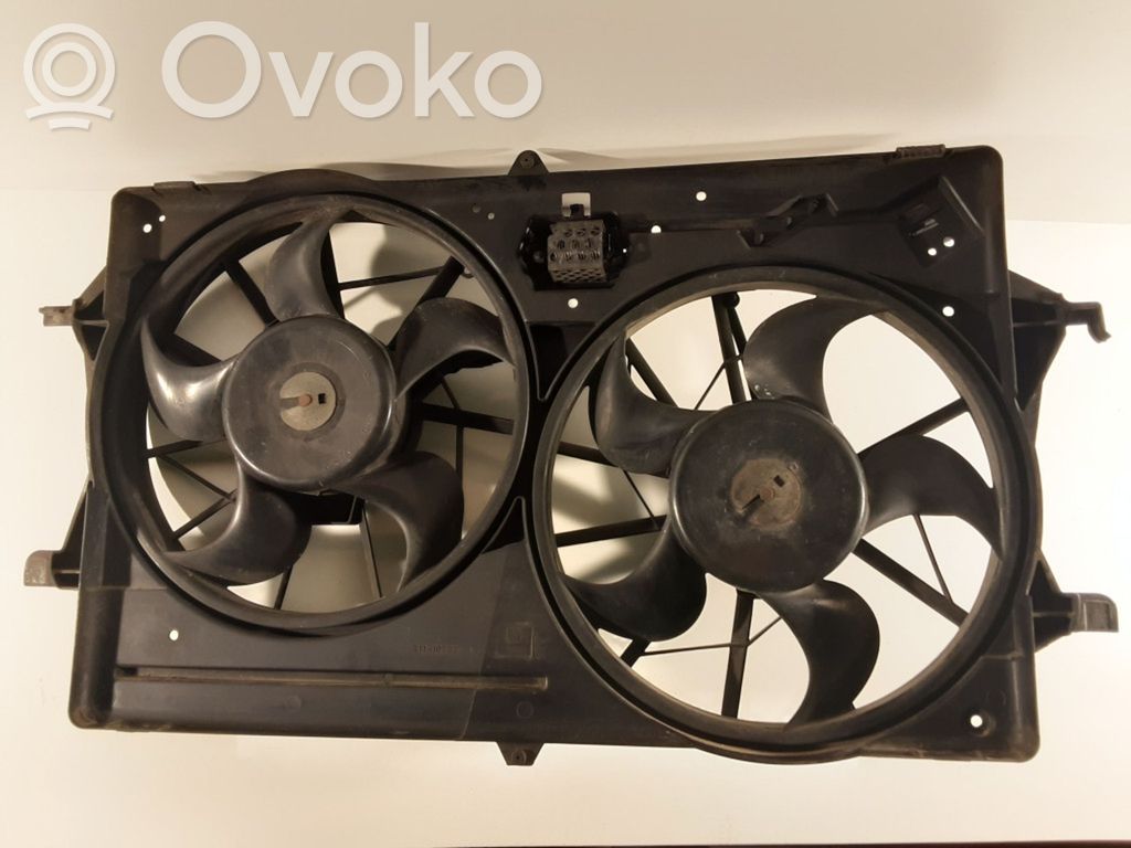 Ford Focus Radiator cooling fan shroud 