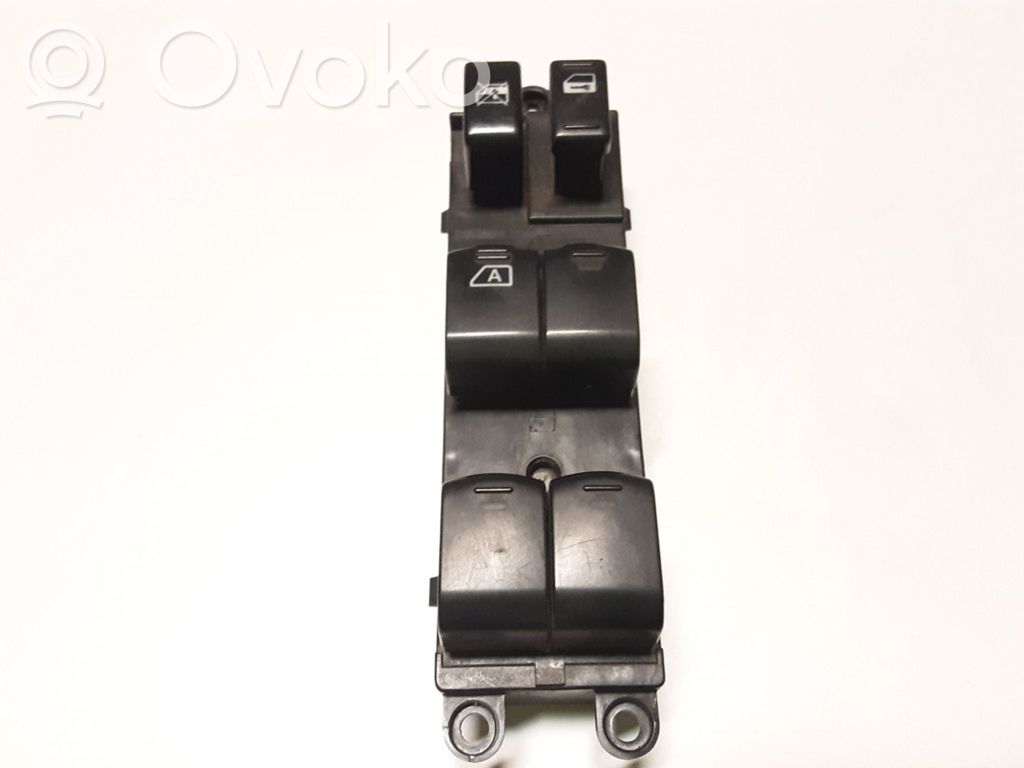 Subaru Forester SH Electric window control switch 