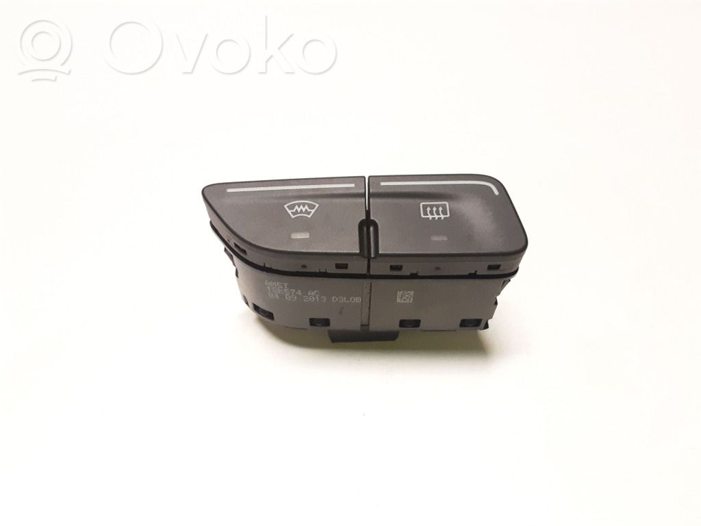 Ford Kuga II Windscreen/window heater switch 