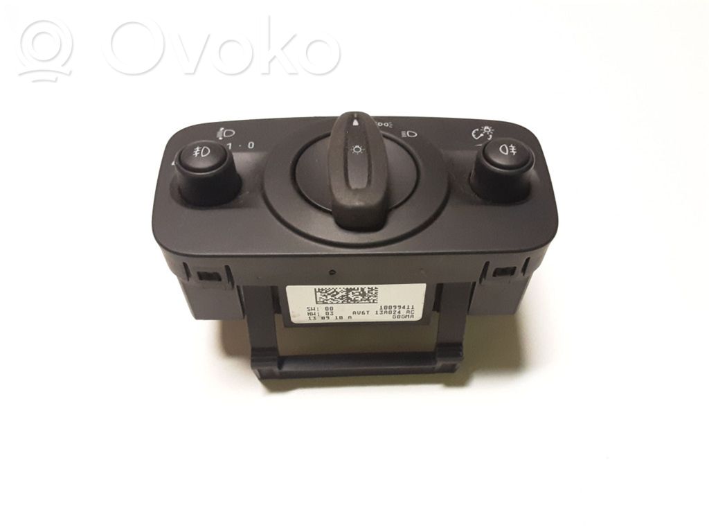 Ford Kuga II Light switch 