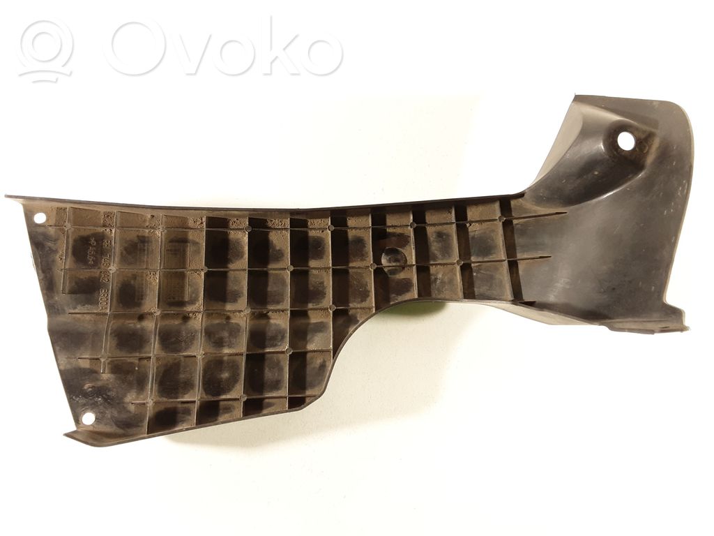 Nissan Qashqai Aizmugurējais apakšspārns 