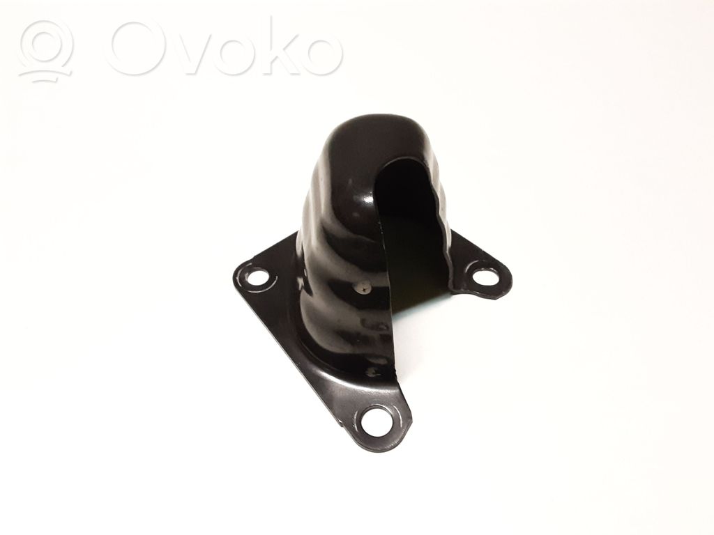 Nissan Qashqai Galinis laikiklis bamperio 