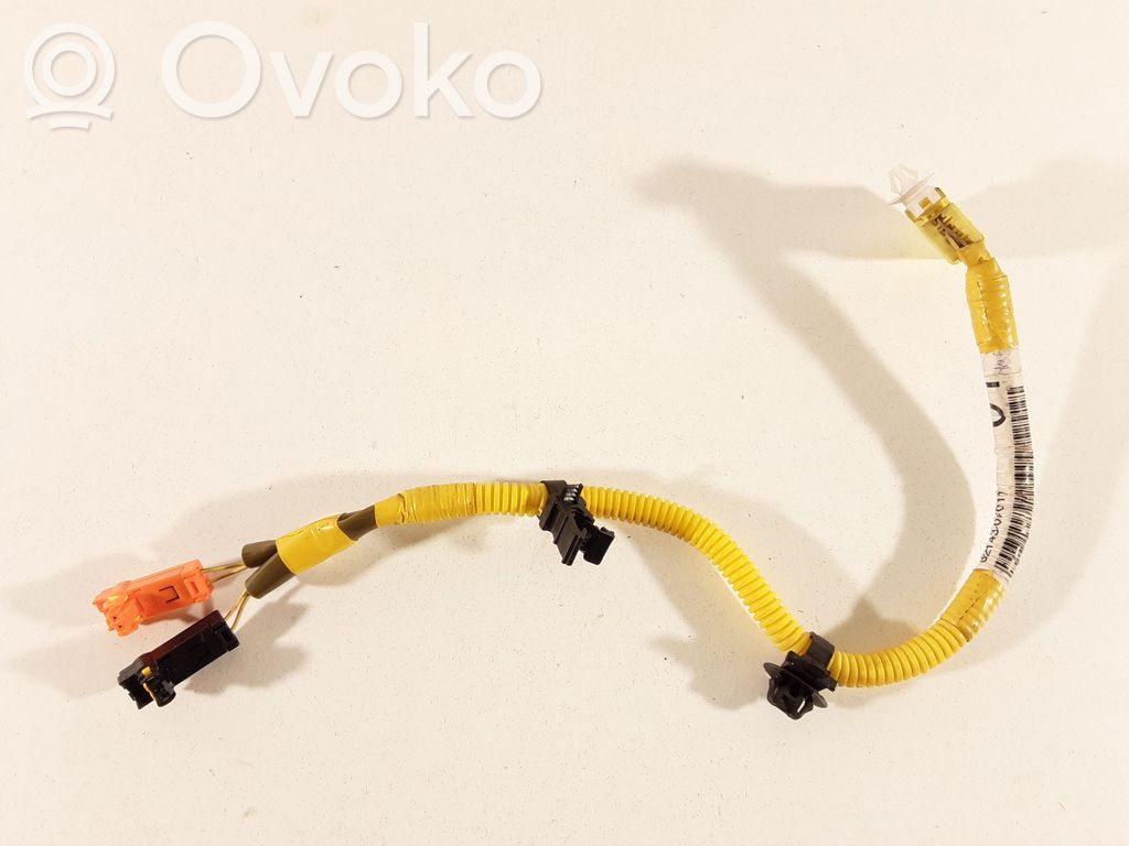 Toyota Corolla Verso AR10 Oro pagalvių juostos instaliacija 
