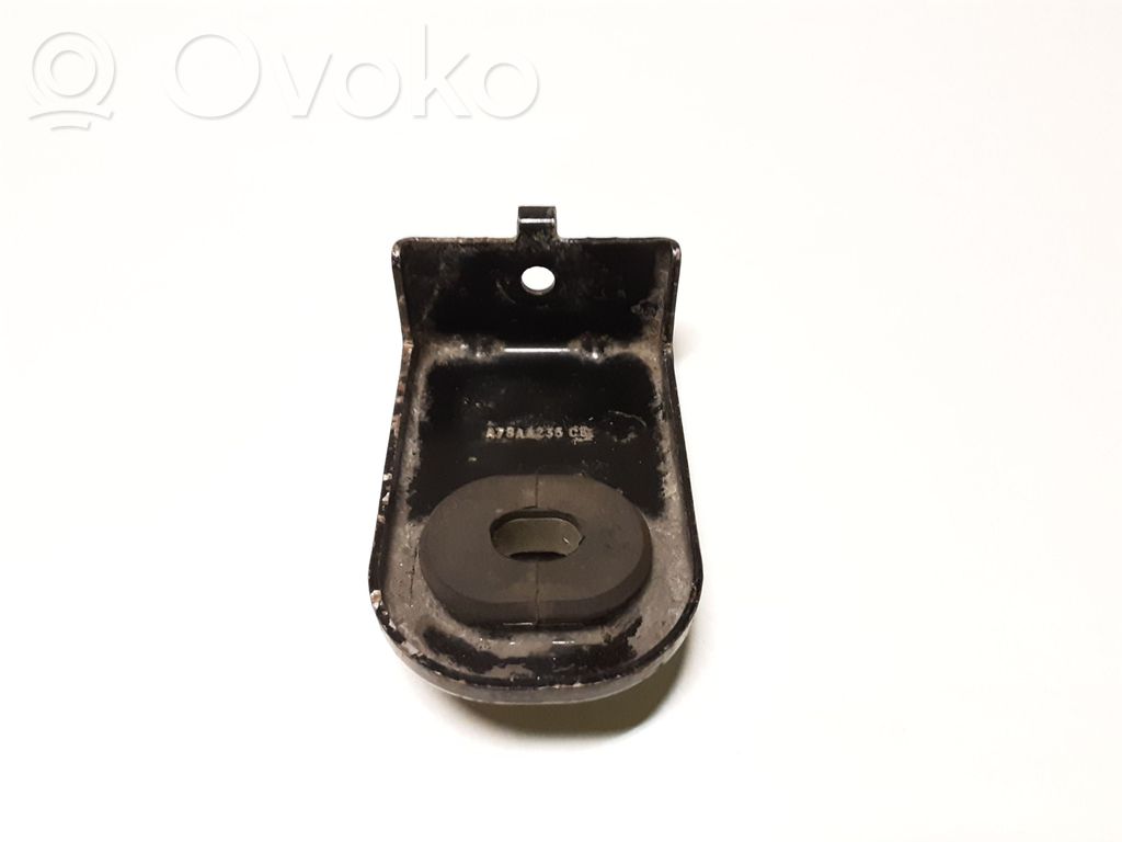 Radiator mount bracket   A78AA235C6,62243
