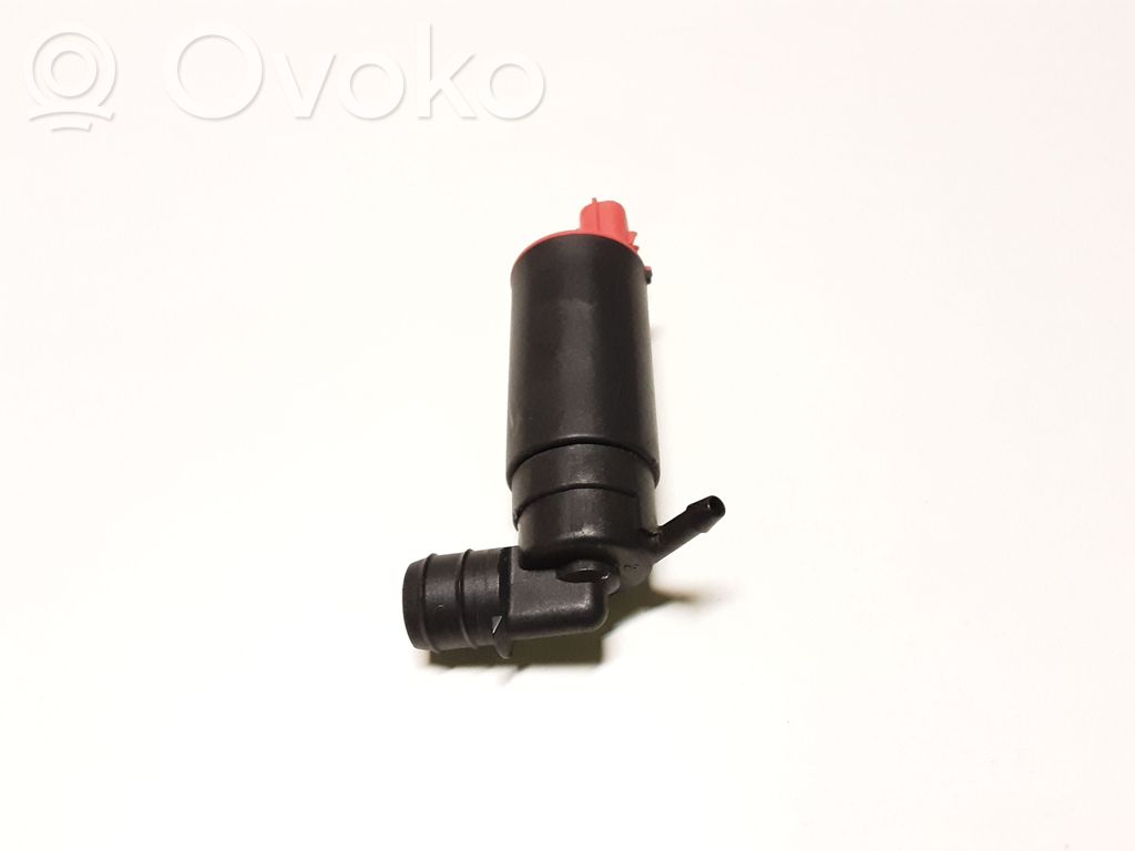 Land Rover Freelander Windscreen/windshield washer pump 