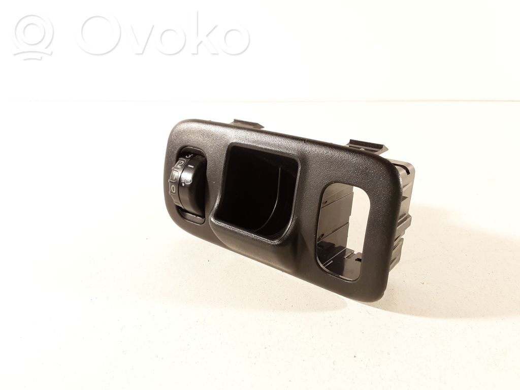 Toyota Yaris Headlight level height control switch 