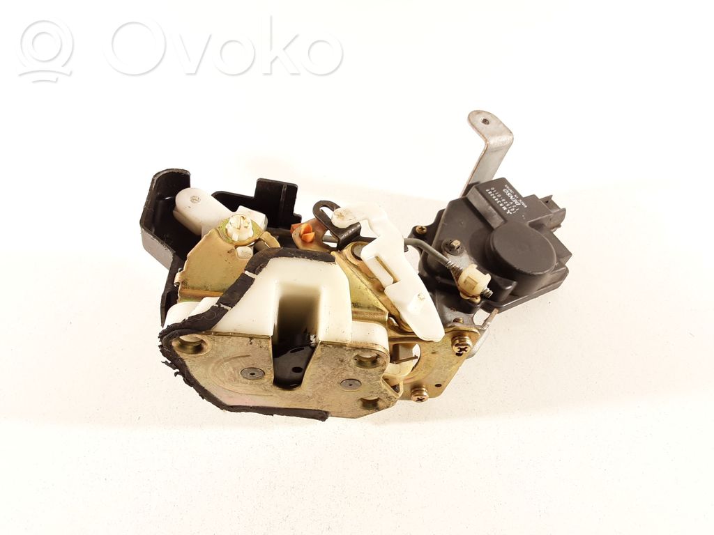 Mitsubishi Outlander Zamek drzwi tylnych 