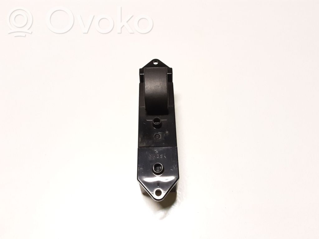 Mitsubishi Outlander Electric window control switch 