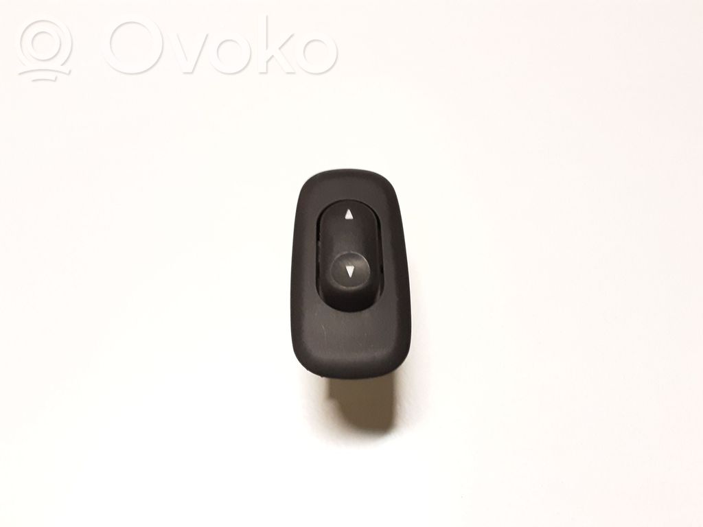 Mazda Tribute Electric window control switch 