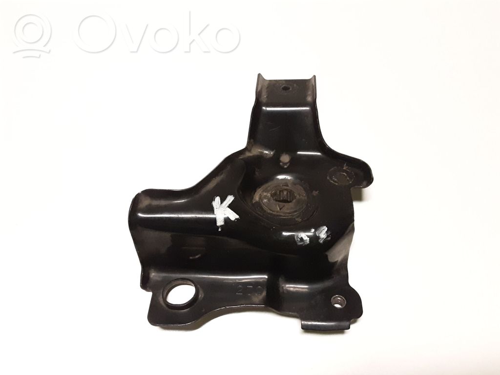Radiator mount bracket