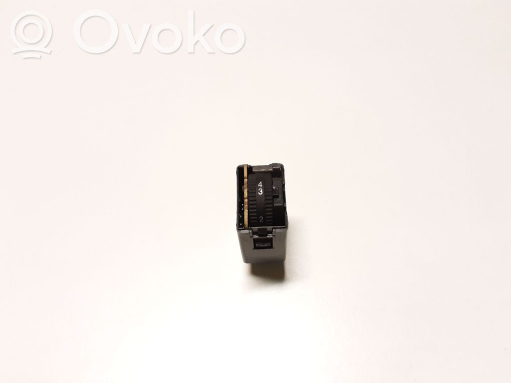 SsangYong Rexton I Headlight level height control switch 