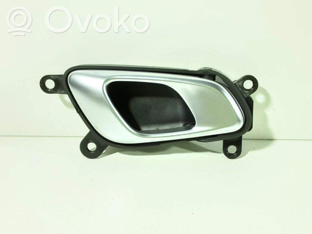 KIA Xceed Manecilla interna puerta trasera 