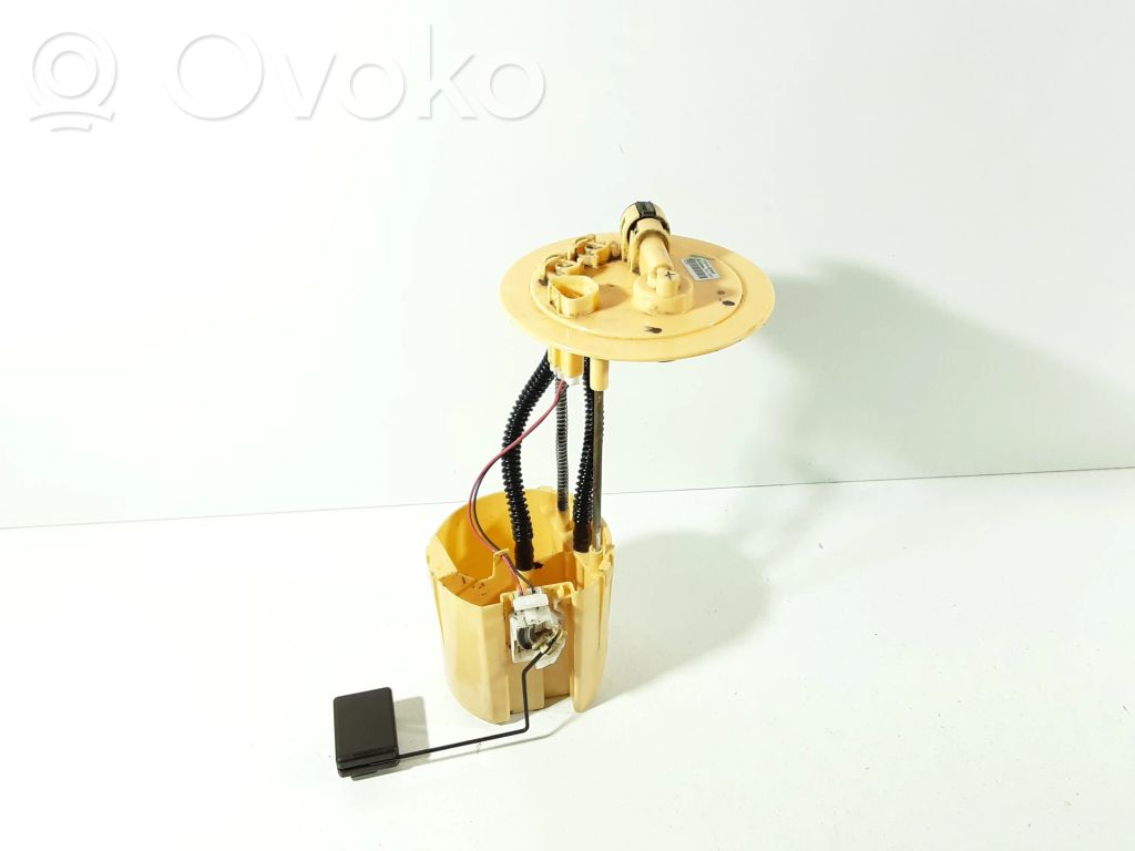 Toyota Yaris Fuel level sensor 