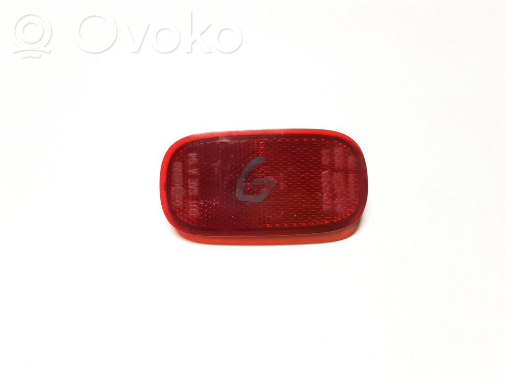 Toyota RAV 4 (XA20) Rear tail light reflector 