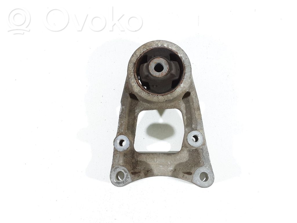 Toyota RAV 4 (XA30) Rear differential mounting bracket 