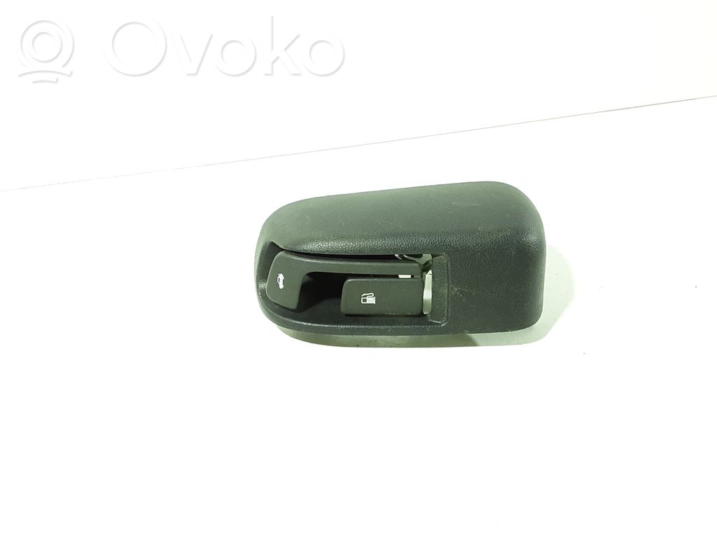 Mazda 3 I Fuel cap release pull handle 