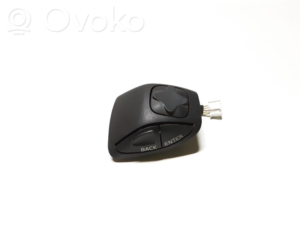 Volvo XC90 Steering wheel buttons/switches 