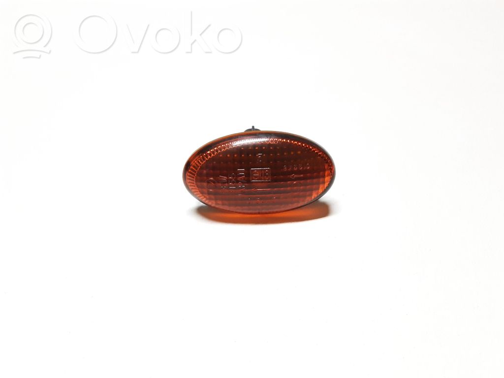 Subaru Forester SF Front fender indicator light 