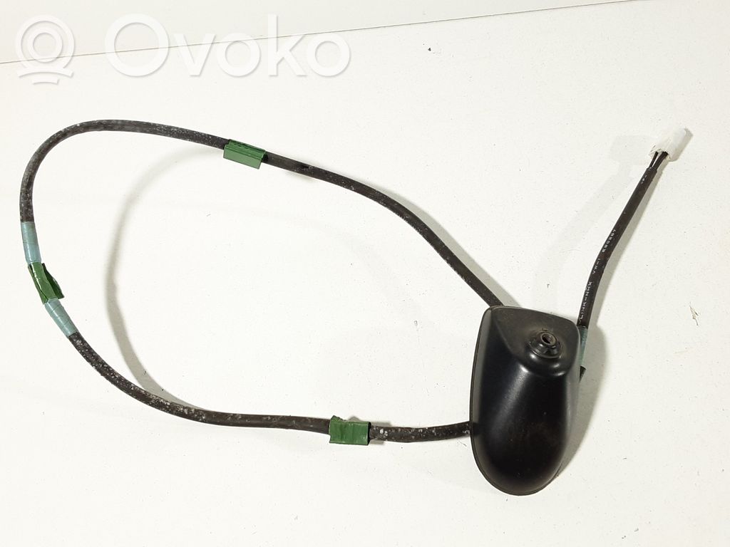 Toyota Prius+ (ZVW40) Radio antenna 