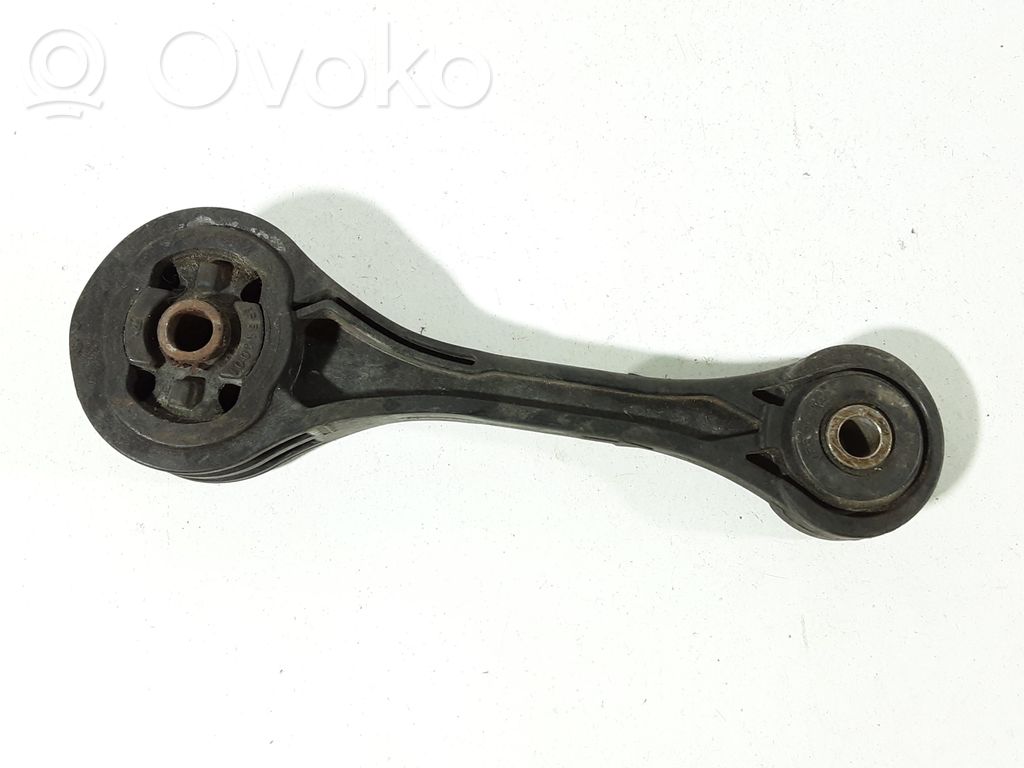 Subaru Legacy Engine mount bracket 
