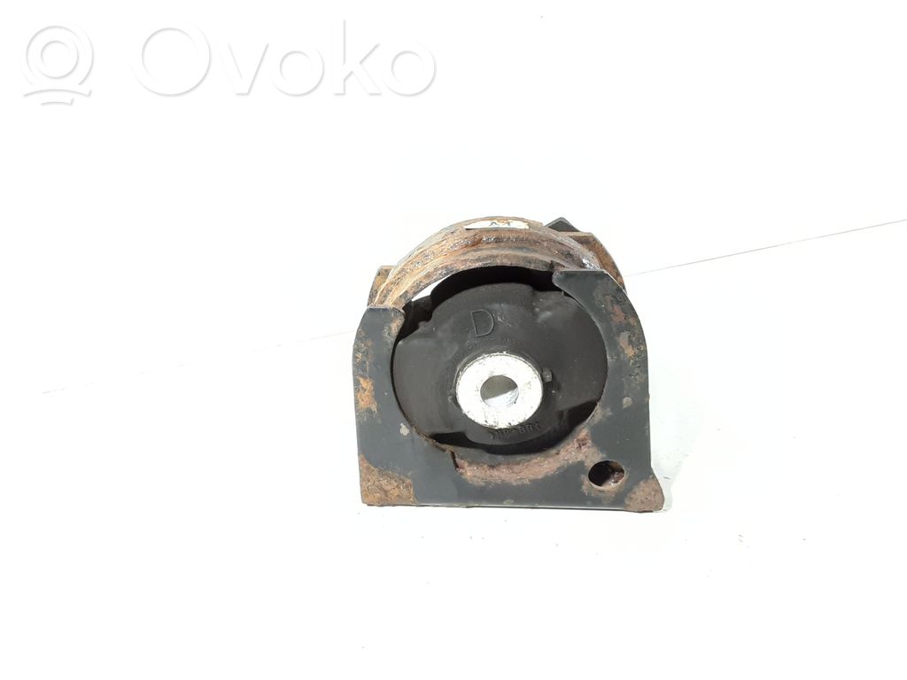 Engine mount bracket   DDF4910808
