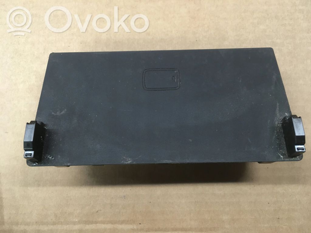 BMW 1 F40 Wireless charging module 