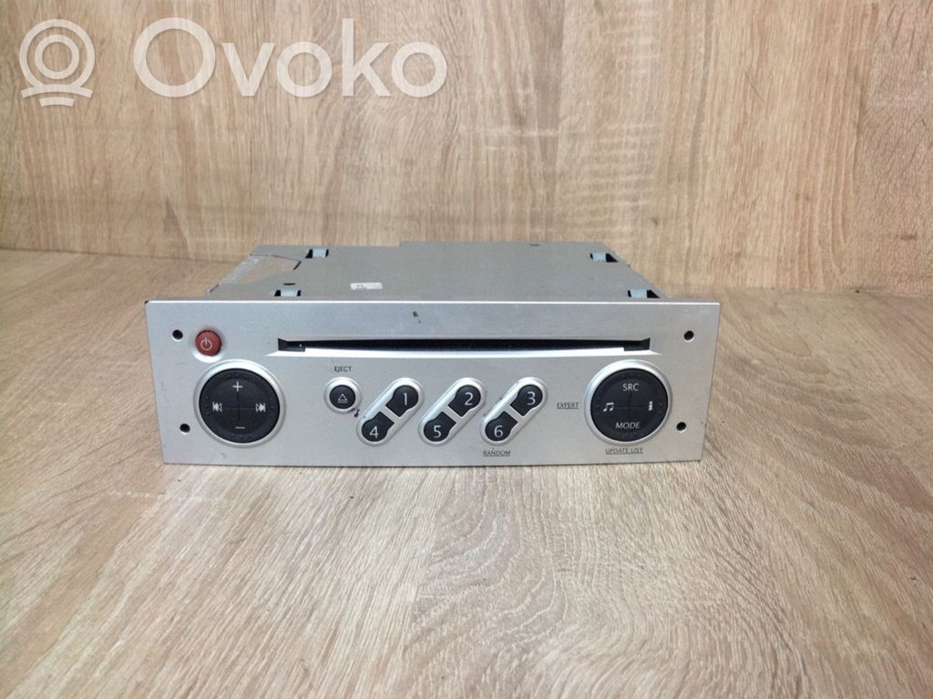 Renault Grand Modus Radio/CD/DVD/GPS head unit 