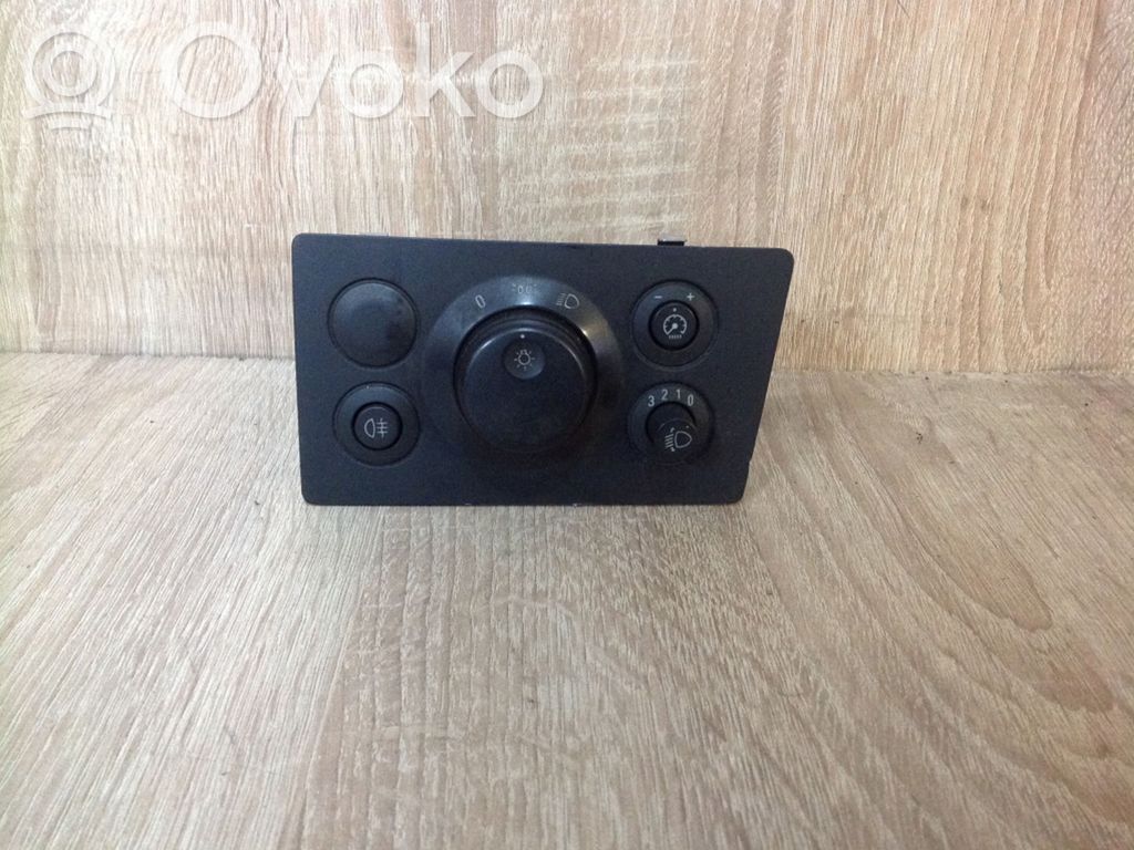 Opel Zafira B Light switch 