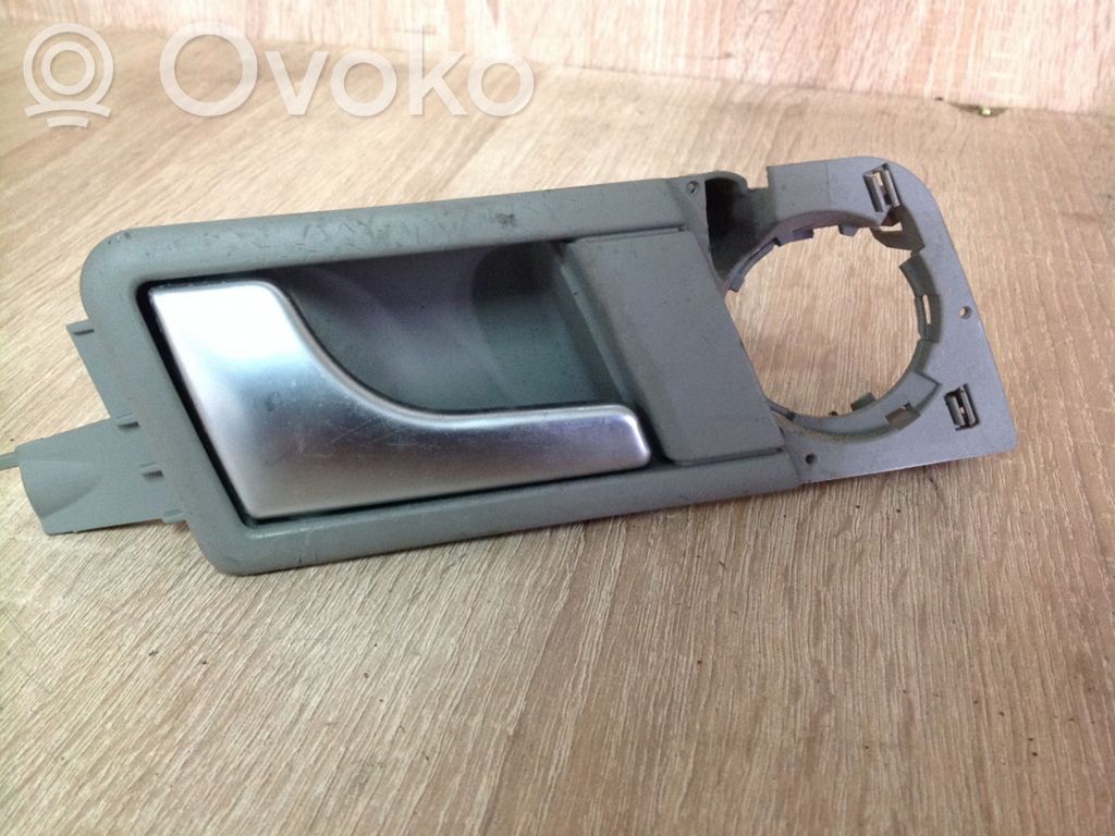 Audi A2 Front door interior handle 