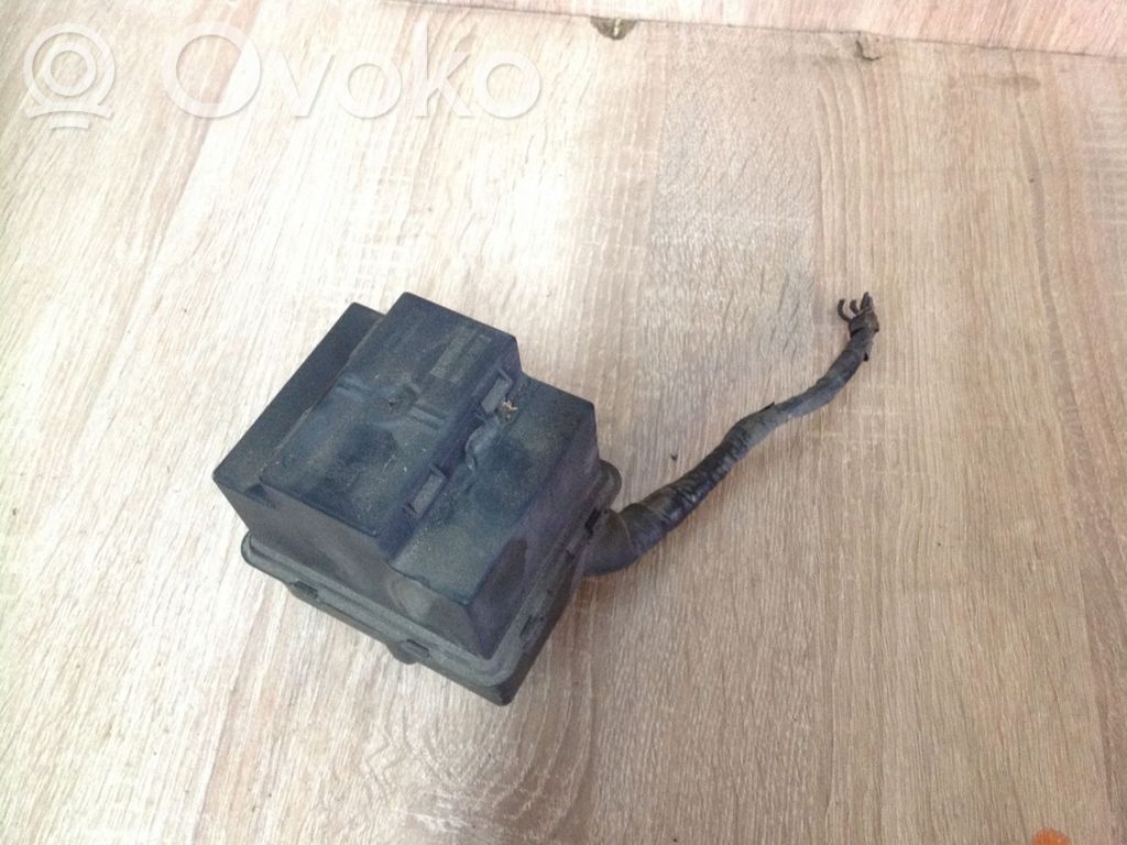 Volkswagen Golf V Módulo de fusible 