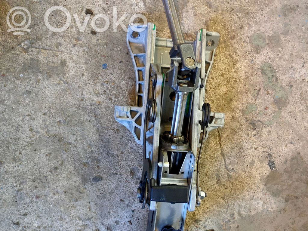 Užvedimo spynelė   6E5T15607BA