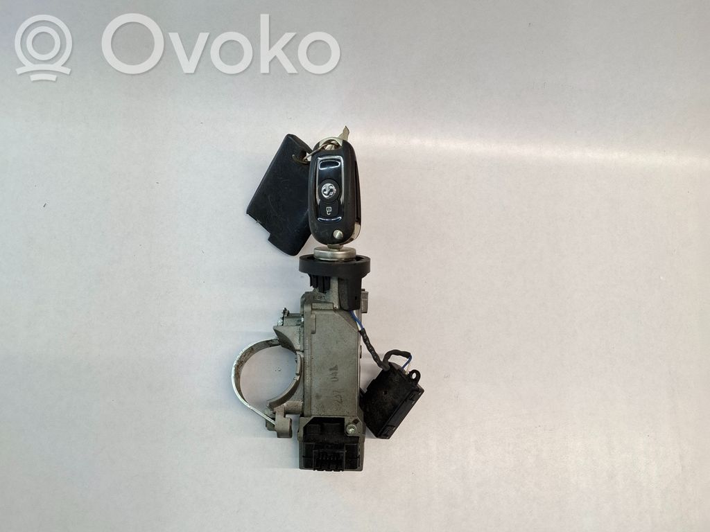Opel Astra K Užvedimo spynelė 