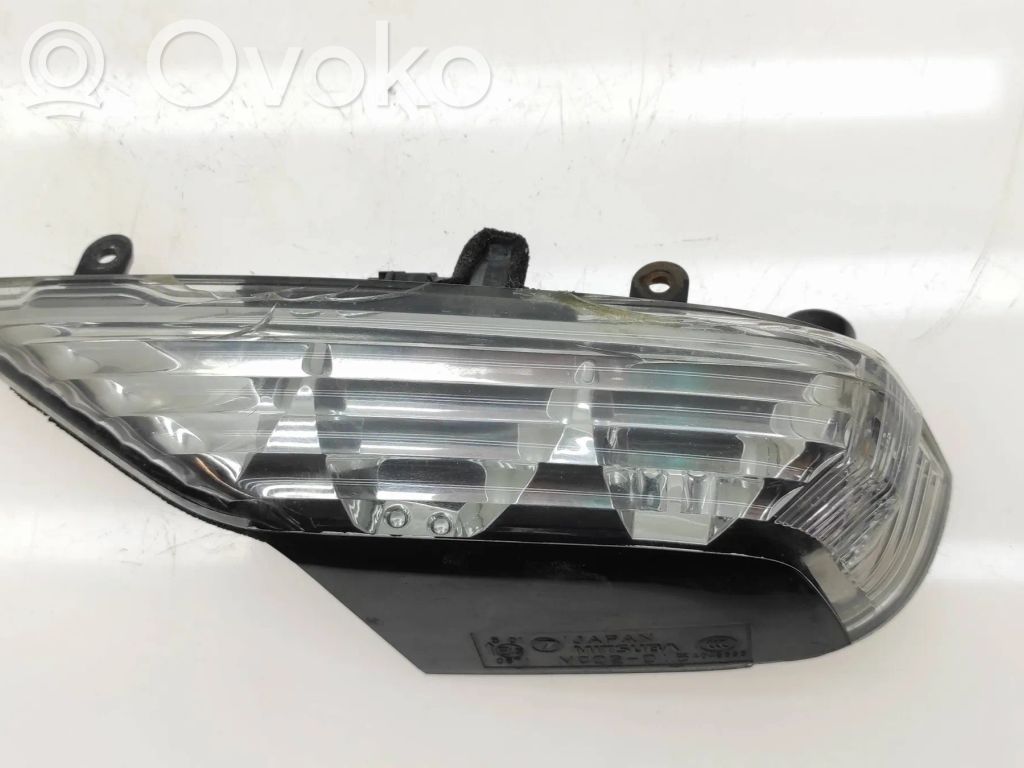 Subaru Outback Mirror indicator light 