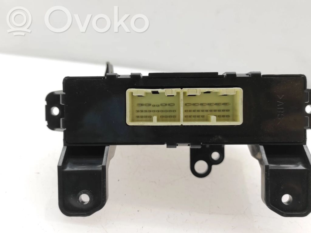 Subaru Legacy Module confort 