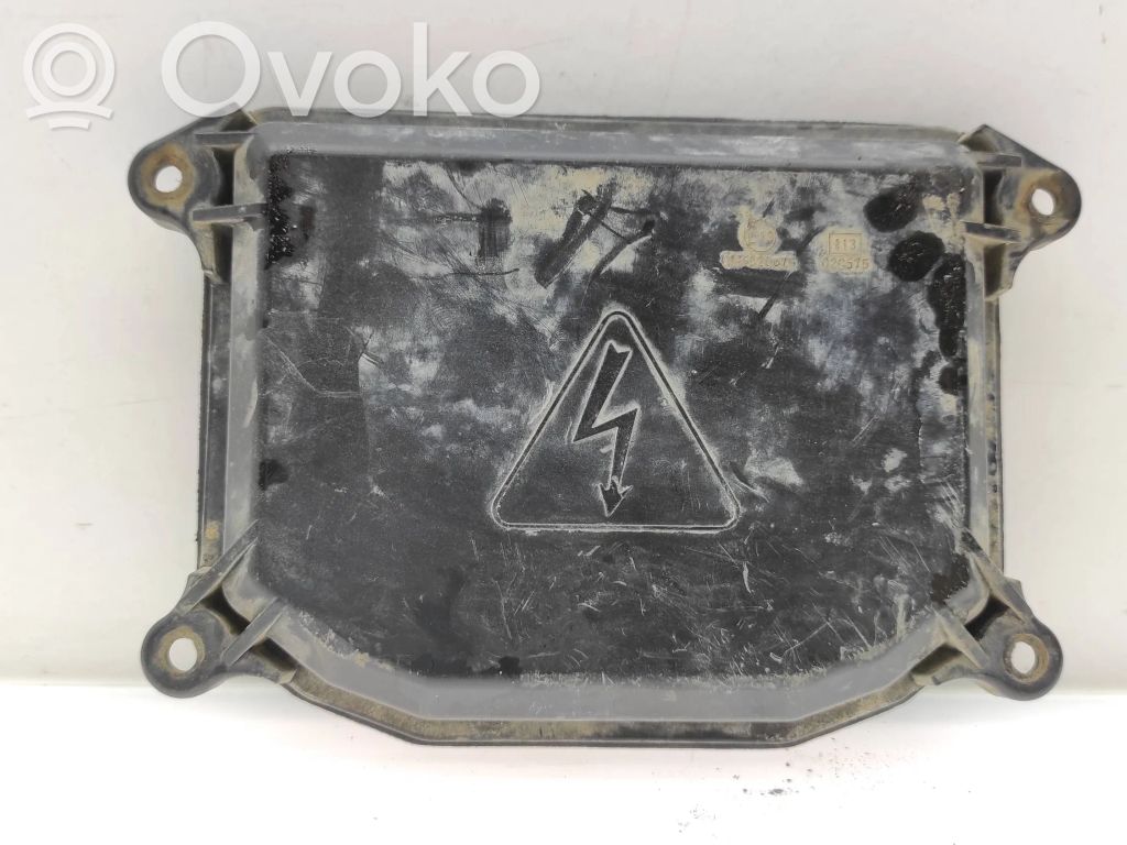 Subaru Legacy Headlight/headlamp dust cover 