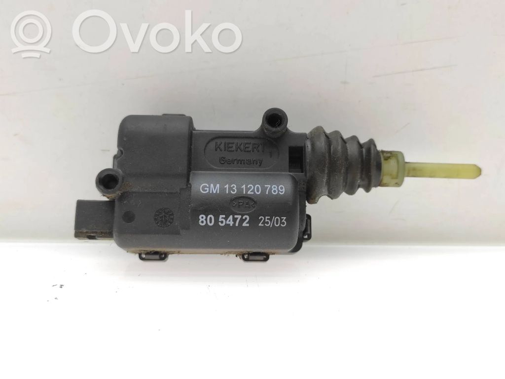 Opel Corsa C Polttoainetankin korkin lukon moottori 